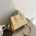 Borsa a mano in paglia intrecciata beige con ricamo floreale e manici in pelle - Cachi