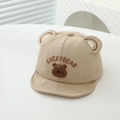 Detalle de gorra para bebé con orejas de oso 3D y bordado LUCKYBEAR en lona caqui - 48cm 6-24 Meses / Caqui