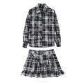 Conjunto de camisa a cuadros y falda con volantes para mujer en diseño clásico bicolore - S / Cuadros blanco y negro
