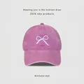 Vintage-Baseballcap aus gewaschenem Stoff in Altrosa mit weißem Schleifen-Stick - Gewaschenes Rosa