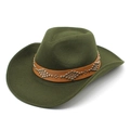 Detail eines olivgrünen Filz-Cowboyhuts mit nietenbesetztem braunem Lederband im 45-Grad-Winkel - M (56-58cm) / Armeegrün