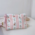 Detail der kleinen rosa geblümten Baumwolltasche mit Streifen und gewebtem Reißverschluss - Rosa Gestreifte Blumen