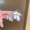 Boucles d'oreilles fleurs blanches avec centre doré, bijoux fantaisie élégants pour femme - Style Fleur Satinée (6#) / Argent