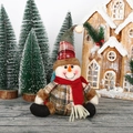 Weihnachtsschneemann Plüschfigur mit braunem Karohut und rotem Schal für Baumschmuck - Schneemann