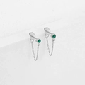 Boucles d'oreilles en argent avec pierres vertes rondes et fines chaînes pendantes - Mai Vert - Argent