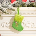 Chaussette de Noël tricotée verte avec revers en fausse fourrure et broderie lettre R - Lettre R
