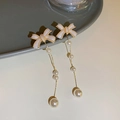 Vintage bow earrings with pearls and gold tassel pendants in cream enamel - White Bow Tassel Style