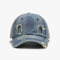 Berretto da baseball in denim lavato azzurro con dettagli strappati e bordi usurati - Blu Ciano
