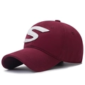 Cappellino da baseball bordeaux in cotone con lettera S ricamata in bianco 3D - Regolabile / Borgogna