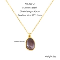 Halskette mit unregelmäßigem Natursteinanhänger aus goldenem Edelstahl für Damen - Lila / Gold