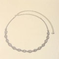 Elegante catena in metallo argento con strass scintillanti e chiusura regolabile - Stile Largo a Più File di Strass (19432)