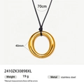 Minimalistische goudvergulde roestvrijstalen ringhanger met een lang zwart koord - Ronde Ring Stijl (2410ZK30898XL)