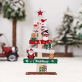 Albero di Natale in legno con Babbo Natale e pupazzo di neve su sfondo caldo e accogliente - Ornamento in Legno Stile B