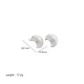 Silver ripple semi-cylinder earrings with dimensions 26.1mm and weight of 17.2g - Twill C-shape / Silver