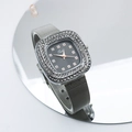 Orologio al quarzo quadrato da donna con cinturino in maglia milanese argento e strass - Nero