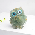 Statua di gufo verde traslucido con scaglie di foglia oro in resina di cristallo - Avventurina + Foglia d'Oro