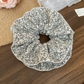 Retro scrunchie in light fabric with elegant black floral plant patterns and ruffles - White Floral Plant Pattern (24#)