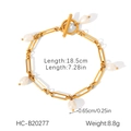 Détail d'un bracelet doré 18K avec fermoir OT et perles d'eau douce en forme de goutte - Chaîne à Fermoir OT Avec 5 Perles (HC-B20277)