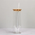 12oz Sublimationsglas aus Klarglas mit Bambusdeckel und Glasstrohhalm auf Steinfläche - 20OZ Gerade Becher Mattiert
