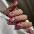 Unghie finte sfumate rosa con punte French e paillettes a cuore nero su seta bianca - Tipo di Colla / Stile Cuore Sfumato Rosa (Y-301)