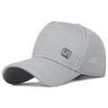 Berretto da baseball in mesh grigio traspirante con emblema in metallo stile cinese - Regolabile / Grigio chiaro