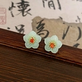Chinesische Blumenohrringe mit grünen Jadedetailblättern und rotem Edelsteinkern - 60# Silberstift-Grün