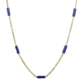 Collier en acier titane doré avec cinq perles cylindriques en émail bleu élégantes - Chaîne Dorée Perle Bleu Foncé (KN232198-Z)