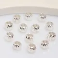 Detaillierte Makroansicht silberner Metallperlen mit Spiralschnitzerei für DIY-Schmuck - 5mm / Silber