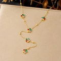 Elegante collana a Y in acciaio inossidabile dorato con ciondoli a fiore di zircone - Stile Fiore in Zirconia Colorata a Strato Singolo (N4044)