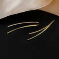 Orecchini pendenti lineari geometrici dorati minimalisti su base in pelle nera - Gancio per orecchio - Oro
