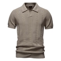 Detailweergave van taupe gebreid poloshirt met verticale streeptextuur en V-hals - S / Abrikoos