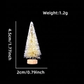 Mini albero di Natale in sisal con effetto neve su base in legno, altezza 4,5 cm dettaglio - 4.5CM / Bianco