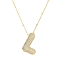 Détail d'un pendentif lettre L plaqué or 18K serti de pierres de zircone cubique brillantes - Lettre L (Pendentif + Chaîne à billes)