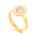 Anello in acciaio dorato con pietra rosa a forma di pera e alone di cristalli fini - US 6 / crema