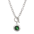 Collier à fermoir OT argenté avec pendentif cristal vert sur chaîne en acier - Style Gemme Verte Argentée (KN229687-Z)