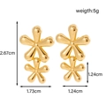 Boucles d'oreilles fleurs dorées à deux couches au design minimaliste en acier inoxydable - Fleur Double à Cinq Pétales (ER-1585)
