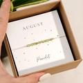 Détail du bracelet en perles Péridot d'août dans un coffret cadeau avec carte - Août-Péridot (Coffret)