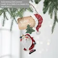 Vintage beschilderde houten kerstman hanger met Merry Christmas bordje en belletje - Grote Kerstman Stijl B