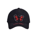 Dettaglio del ricamo a farfalla e scritta Free flight su cappello in denim - grigio scuro