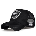 Gorra de béisbol de malla transpirable negra con bordado blanco de New York en vista lateral - Ajustable / Negro con bordado blanco