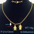 Collar de acero dorado con perla de nácar y colgantes de siluetas de niño y niña - Un Niño Una Niña Dorado (KN287532-Z)