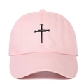 Cappellino da baseball in cotone rosa con ricamo a croce nera e design classico a 6 pannelli - Regolabile / Rosa