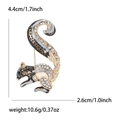 Detailansicht der Eichhörnchen-Brosche mit Maßen 4,4cm x 2,6cm und Gewichtsangaben - Schwarz