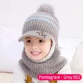 Kinder Strickmütze in Grau mit blauen Streifen und Bommeln für warme Wintertage - 2-6 Jahre (48-52cm) / Grau