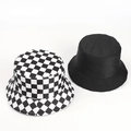 Klassischer Wende-Anglerhut im schwarz-weißen Karomuster und einfarbigem Schwarz - M (56-58cm) / Schwarz-Wendbar