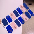 Stickers ongles Noël SDA-001 avec motifs bleu et rose et flocons de neige dorés - Style Flocon de Neige Bleu Foncé Rose (SDA-001)