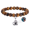 Bracelet en perles d'oeil de tigre avec pendentif cœur à projection de photo personnalisée - Œil de tigre