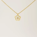 18K gold clover necklace with white shell pendant featuring a 3D letter Q charm - Letter Q