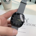 Montre à quartz carrée pour femme avec cadran diamant noir et bracelet gris - Gris
