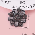 Élégante broche fleur en cristal gris foncé avec base en alliage, taille 41,5 mm - D1021 Fleur en Strass Noir Fusil / iPhone 16e